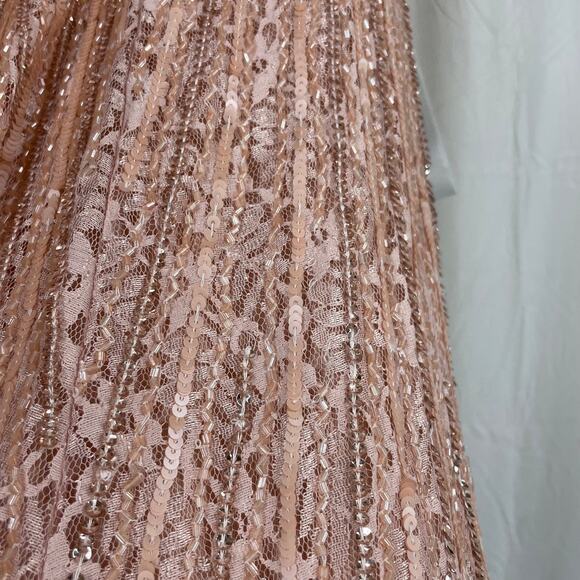 Mac Duggal NWT Sequined Sleeveless Plunge Neck Flowy Gown Rose Gold Size 16 - Picture 11 of 14